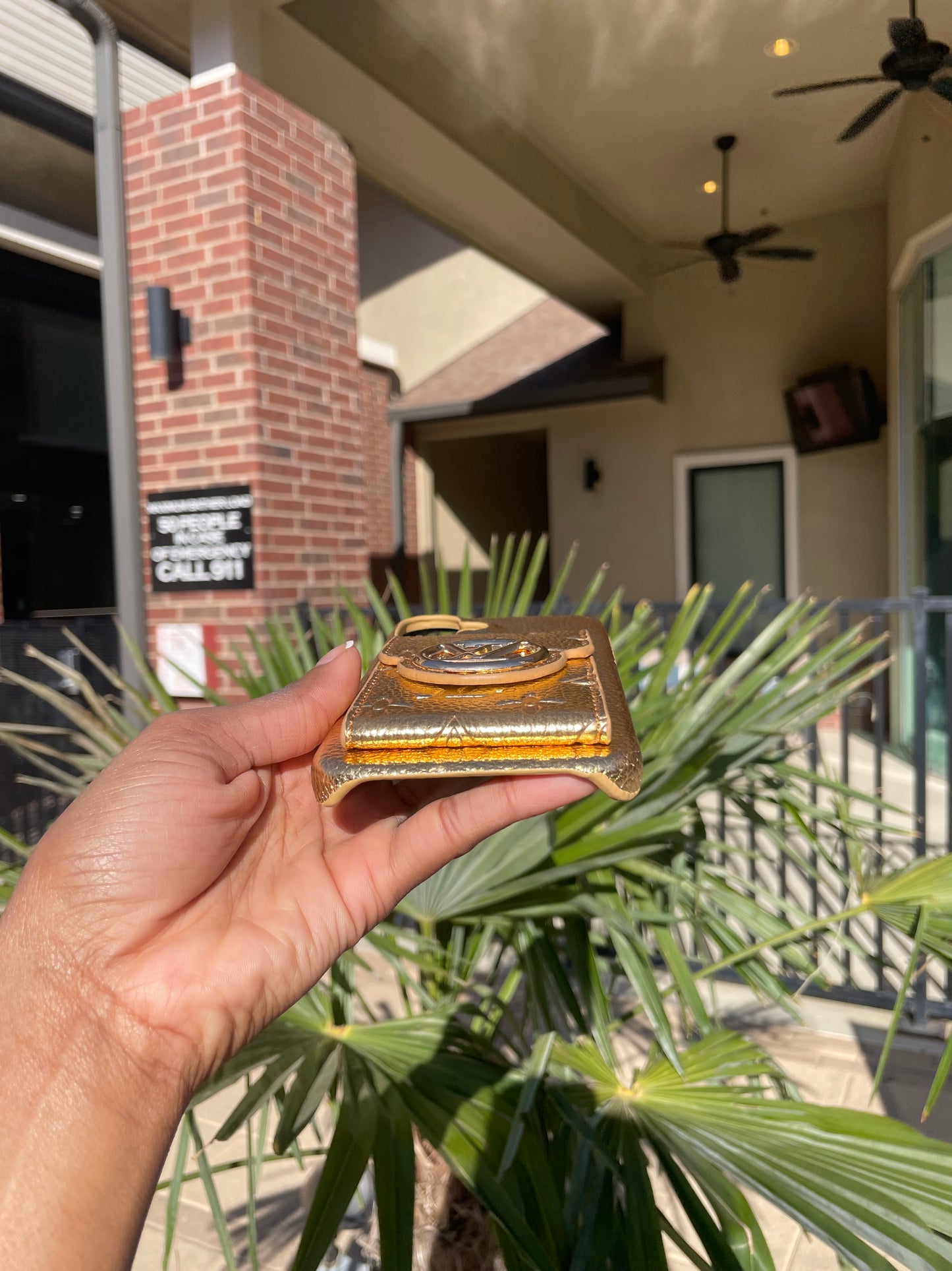 Vintage Wallet (Gold)